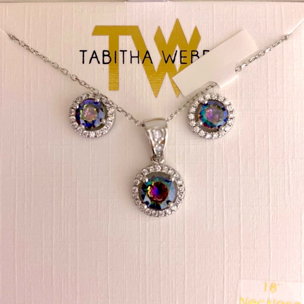 BRAND NEW Tabitha Webb silver gold toned necklace and stud earrings😍 - Picture 1 of 6